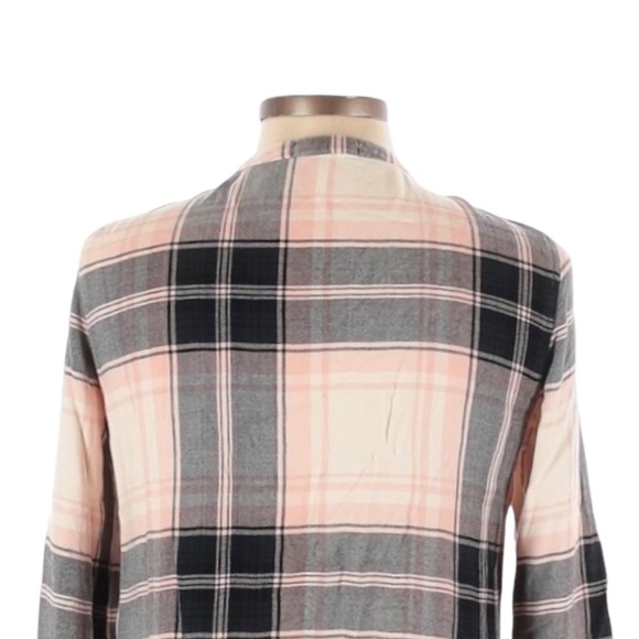 🌺 Maurices Boho Plaid V-Neck Henley Blouse M Pink Black L/S Soft Rayon Top - Picture 4 of 10